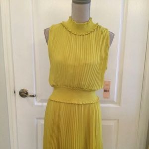 Nannette Lepore Mustard Moc Neck Pleated dress size 10 *NWT*
